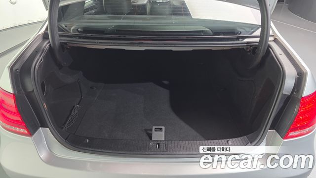 Mercedes-Benz E-Class 2015 — photo 20