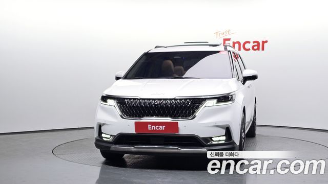 Kia Canival 2023 — photo 3