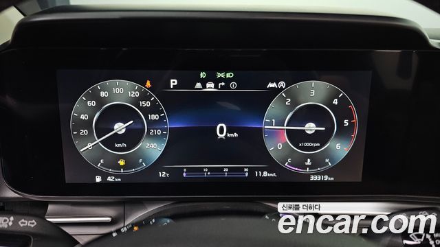 Kia Canival 2023 — photo 8