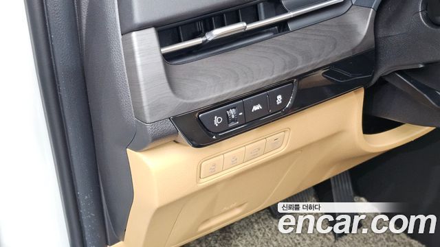 Kia Canival 2023 — photo 14