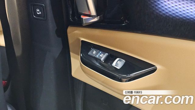 Kia Canival 2023 — photo 17