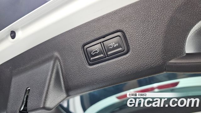 Kia Canival 2023 — photo 18