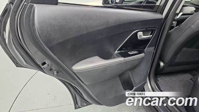 Kia Niro 2022 — photo 15