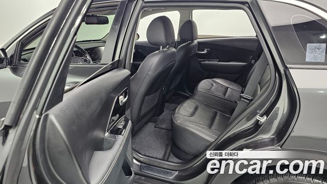 Kia Niro 2022 — photo 33