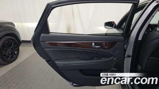 Hyundai Equus 2013 — photo 15