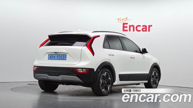 Kia Niro 2023 — photo 2