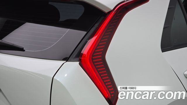 Kia Niro 2023 — photo 9