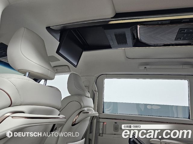 Lexus LM 2025 — photo 18