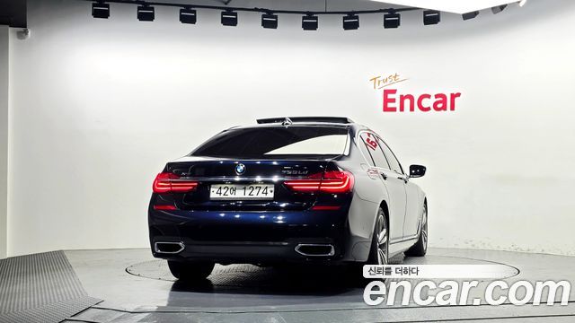 BMW 7-Series 2018 — photo 4