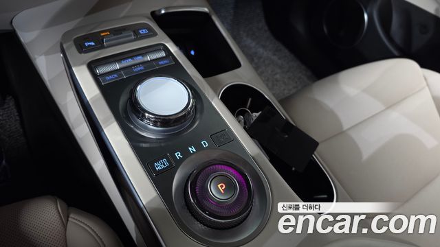 Genesis GV70 2024 — photo 12