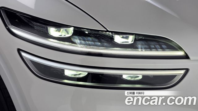 Genesis GV70 2024 — photo 8