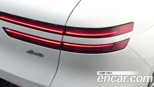 Genesis GV70 2024 — photo 9