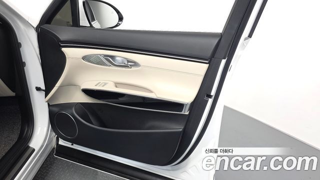 Genesis GV70 2024 — photo 14