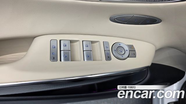 Genesis GV70 2024 — photo 28