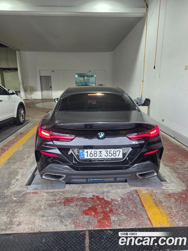 BMW 8-Series 2024 — photo 2