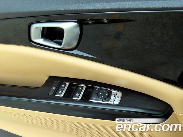 Kia Canival 2023 — photo 12