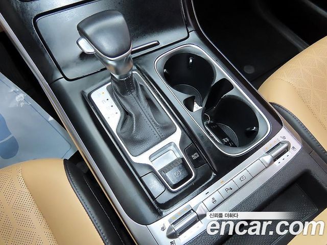 Kia Canival 2023 — photo 14