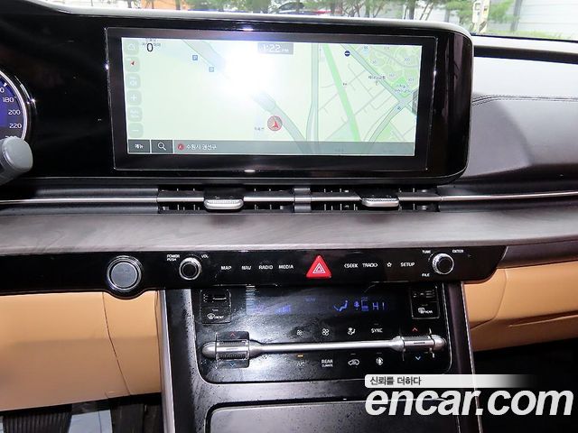 Kia Canival 2023 — photo 15