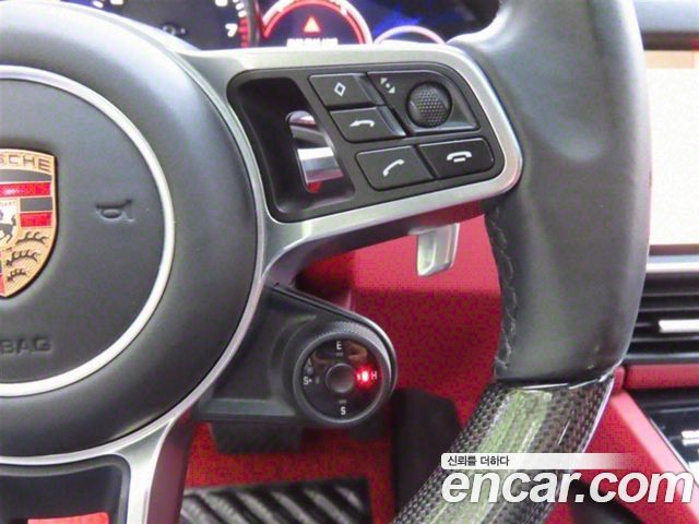 Porsche Cayenne 2021 — photo 11