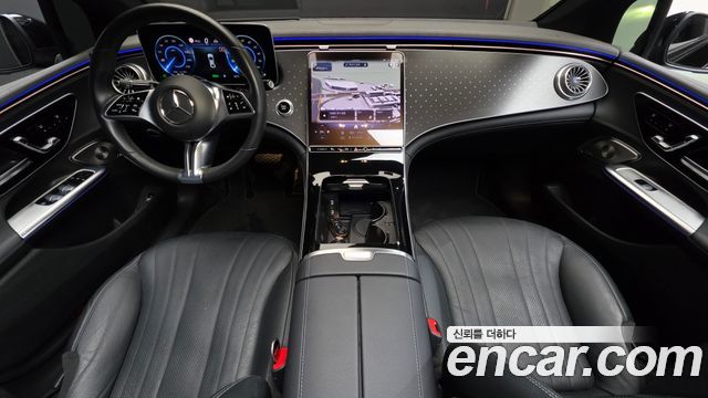 Mercedes-Benz EQE 2023 — photo 10