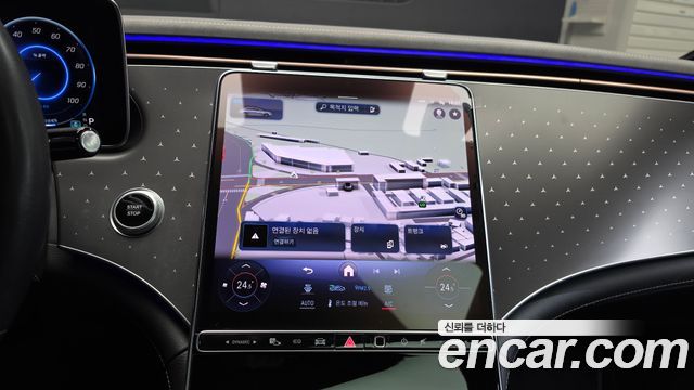 Mercedes-Benz EQE 2023 — photo 19