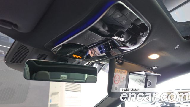 Mercedes-Benz EQE 2023 — photo 23