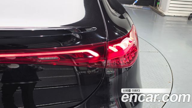 Mercedes-Benz EQE 2023 — photo 9