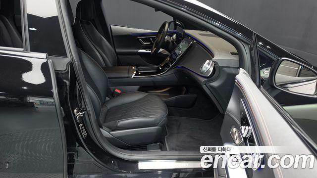 Mercedes-Benz EQE 2023 — photo 16