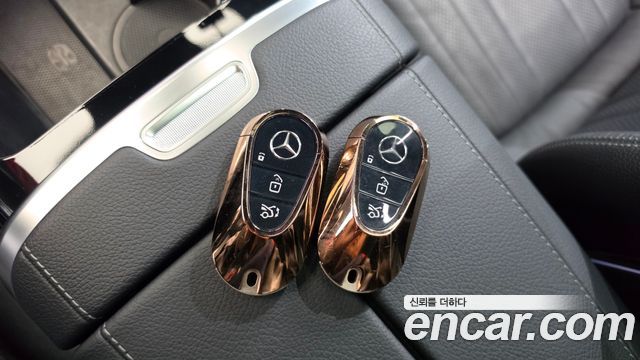 Mercedes-Benz EQE 2023 — photo 27