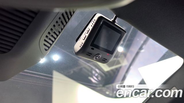 Mercedes-Benz EQE 2023 — photo 29