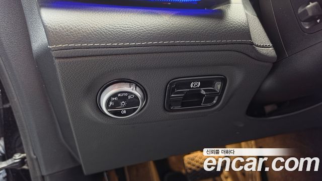 Mercedes-Benz EQE 2023 — photo 30