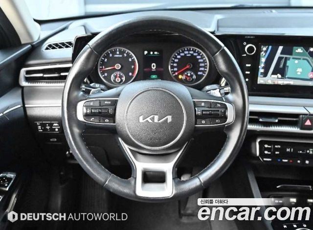 Kia K5 2023 — photo 13