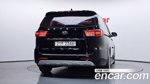 Kia Canival 2018 — photo 4