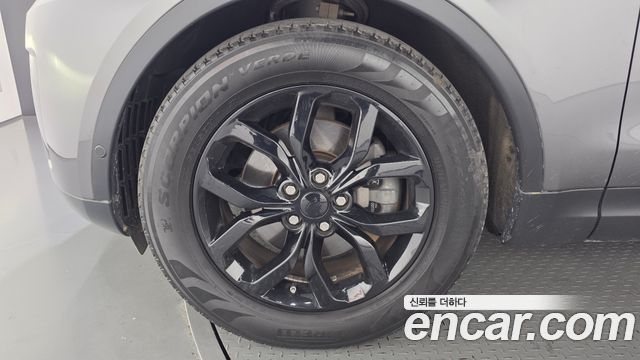 Land Rover Discovery 2019 — photo 5
