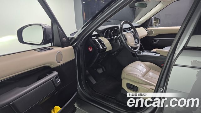 Land Rover Discovery 2019 — photo 10