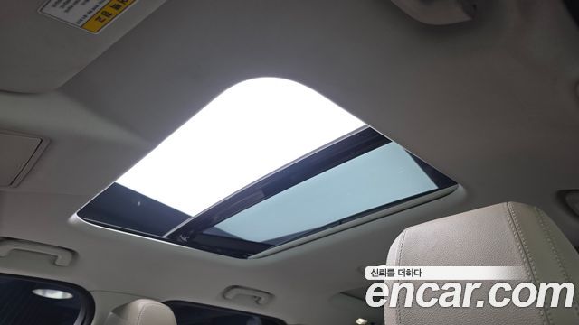 Land Rover Discovery 2019 — photo 19