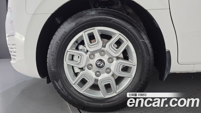 Hyundai Staria 2025 — photo 5