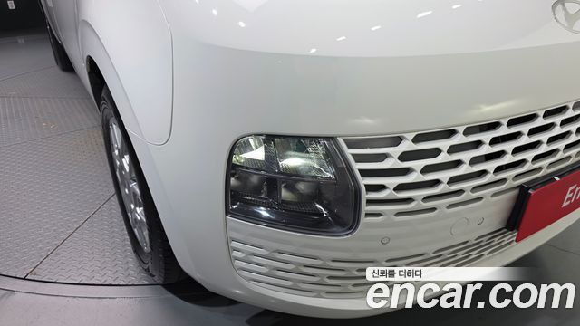 Hyundai Staria 2025 — photo 8
