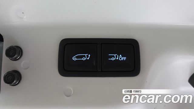 Hyundai Staria 2025 — photo 27