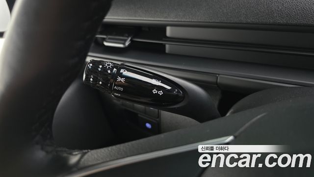Hyundai Staria 2025 — photo 30