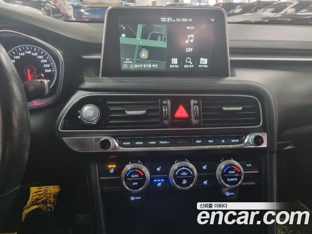 Genesis G70 2018 — photo 17