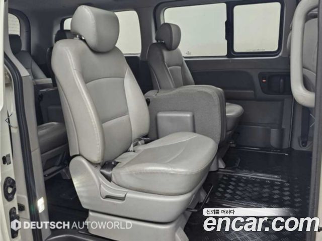 Hyundai Starex 2019 — photo 12