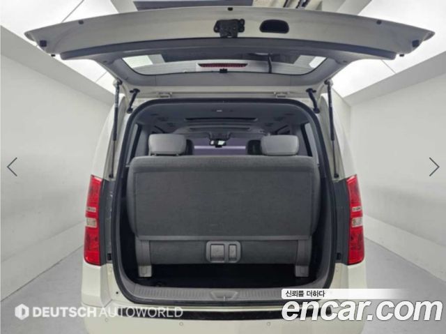 Hyundai Starex 2019 — photo 18