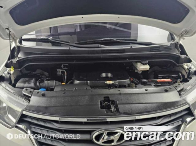 Hyundai Starex 2019 — photo 19