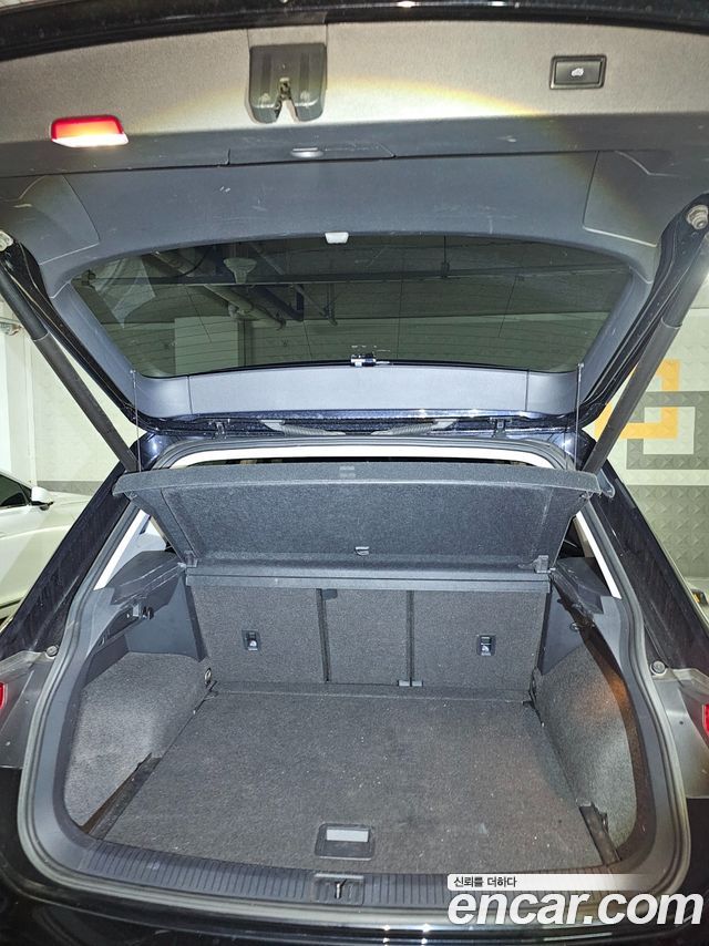 Volkswagen Tiguan 2020 — photo 12