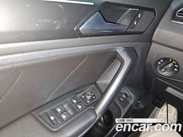 Volkswagen Tiguan 2020 — photo 13