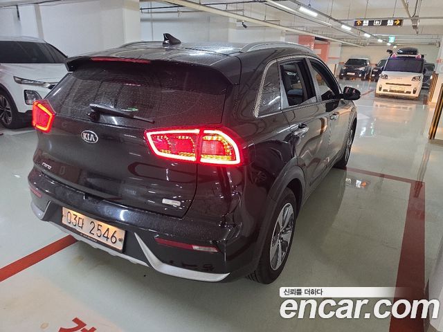 Kia Niro 2018 — photo 5