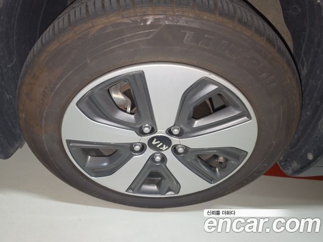 Kia Niro 2018 — photo 6