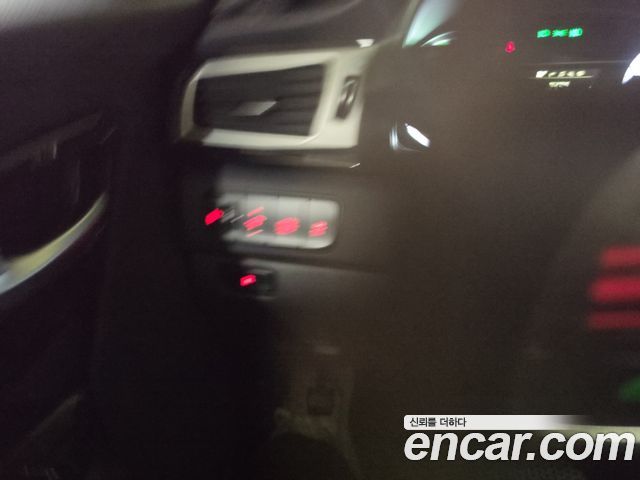 Kia Niro 2018 — photo 21