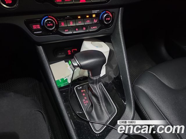 Kia Niro 2018 — photo 11